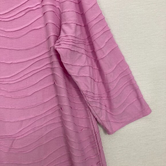 Chico's Pink Textured Stretch Round Neck 3/4 Sleeve Pullover Top XXL/4 - Picture 4 of 9